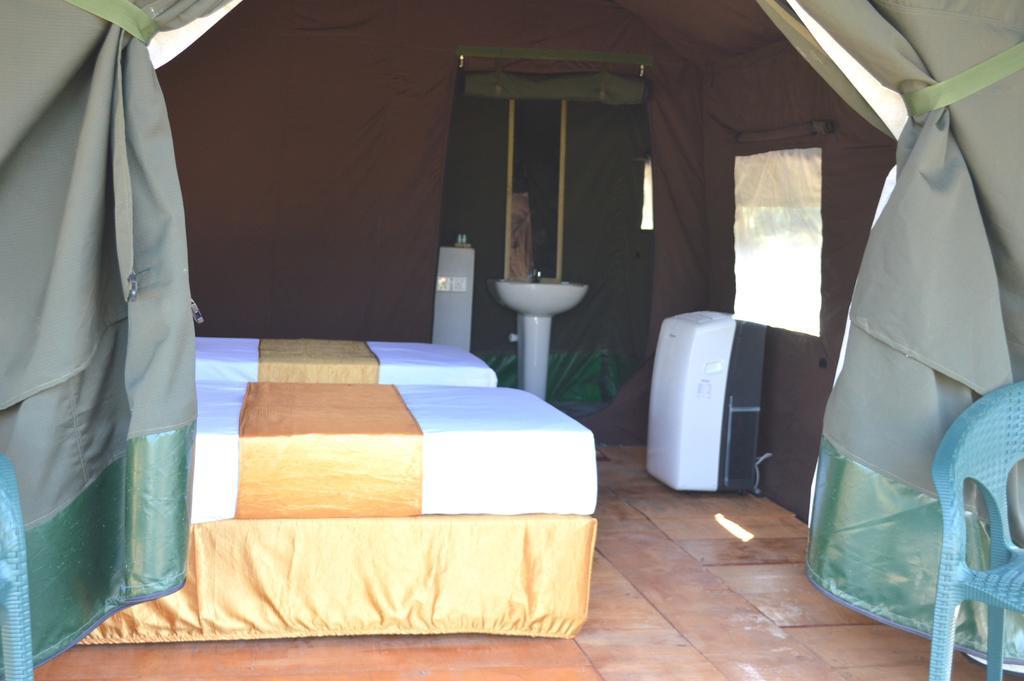 Wild Panthera Yala Tissamaharama Exterior photo