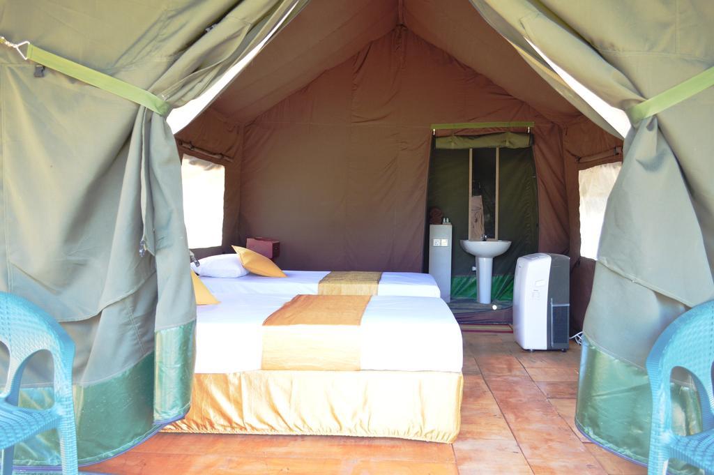 Wild Panthera Yala Tissamaharama Exterior photo